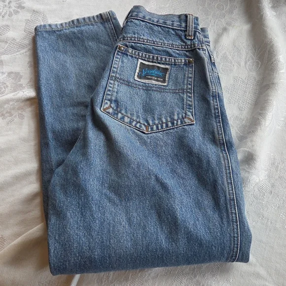 Vintage High Rise Mid Wash Mom Jeans - Picture 14 of 14